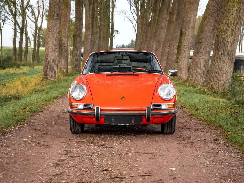 Porsche 991 TC COUPE TARGA Image 3