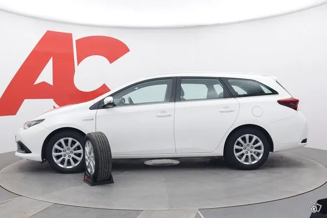 Toyota Auris Touring Sports 1,8 Hybrid Active - / Navi / Kam Image 2